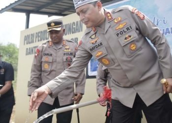 Kapolda Aceh Serahkan Sumur Bor Air Bersih ke Masyarakat