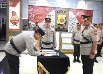 Kapolda Aceh Serahkan Jabatan Wakapolda kepada Kombes Armia Fahmi