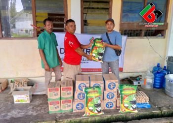 Indonesia berbagi senyuman salurkan bantuan kepada korban banjir di Padang Harapan, Aceh Selatan