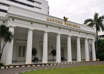 Eskalasi Konflik Timur Tengah, Kemlu Imbau WNI Tunda Bepergian