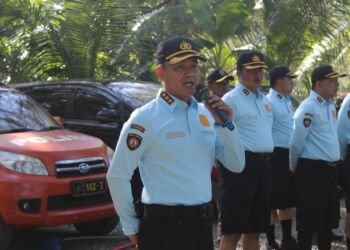 Ditpamobvit Polda Aceh Gelar Minggu Bersih di Pantai Lhoknga