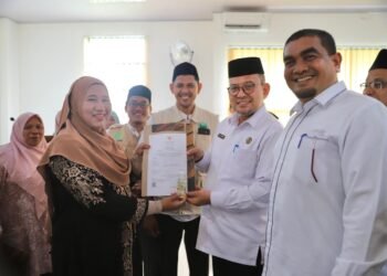 Tiga Pendamping Halal Teraktif di Aceh Besar Terima Penghargaan