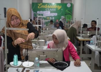 AMANAH Adakan Pelatihan Bordir untuk Kembangkan Kreativitas Anak Muda Aceh