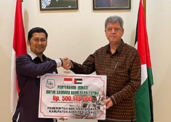 Pj Bupati Agara Serahkan Donasi ke Dubes Palestina Rp 500 Juta