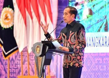 Presiden Jokowi Ungkap Tantangan Lima Tahun Terakhir di Rakernas APKASI 2024