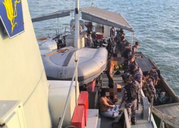 KRI Siliman-848 Bekuk Perompak di Perairan Karimun
