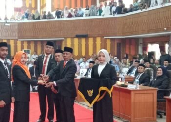 Rema Mishul Azwa Menjabat Sebagai Ketua DPRK Aceh Selatan Sementara
