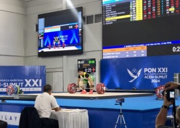 Bambang Wijaya Sumbang Emas Pertama bagi Aceh di Cabor Angkat Besi Kelas 81 Kg
