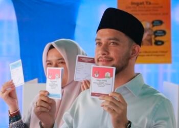 Didampingi Istri, Cawabup Said Fadheil Nyoblos di TPS 002 