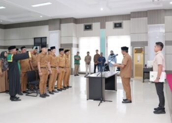 Lantik 14 Pj Keuchik, Andri Nourman kembali tekankan jaga netralitas dalam Pilkada 2024