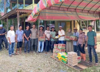 Ali Basyah (Pang Ir) beserta Tim salurkan bantuan untuk korban kebakaran di Kota Bahagia