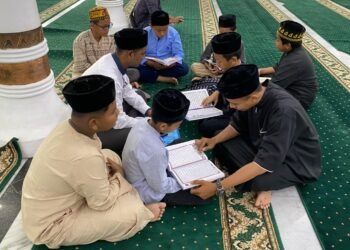 Inilah sosok Briptu Kevin Hidayatullah, Polisi di Aceh yang Aktif Mengajar Ngaji di Masjid Raya Baiturrahman