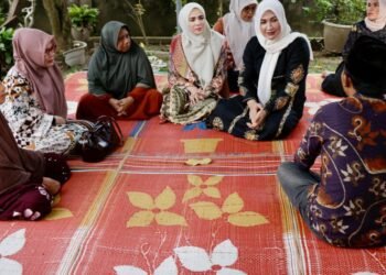 Ketua PKK Aceh Takziah ke Rumah Korban Pembunuhan di Gunung Salak