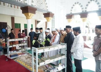 Takziah Ke Kediaman Almarhum Abu Kuta Krueng, Safaruddin Sampaikan Belasungkawa