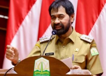 Gubernur Aceh Luncurkan Instruksi Shalat Berjamaah dan Gerakan Aceh Berwakaf