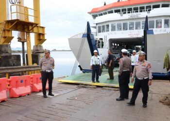 Polisi Pastikan Penyeberangan Penumpang di Pelabuhan Ulee Lheue Aman dan Lancar