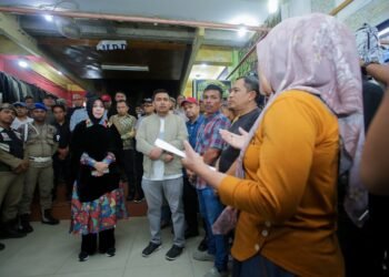 Wali Kota Illiza Tinjau Pasar Aceh, Pedagang Siap Dukung Relokasi