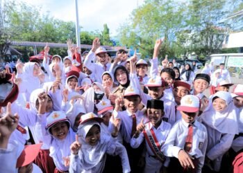 Wali Kota Banda Aceh Launching Program Dokter Saweu Sikula di SDN 20, Disambut Antusias Siswa