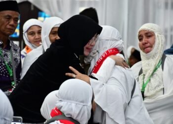 Wali Kota Illiza Lepas Kloter Terakhir Haji Aceh, Ingatkan Pentingnya Wukuf di Arafah