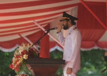 Gubernur Aceh Muzakir Manaf Pimpin Upacara HUT ke-80 RI di Blang Padang