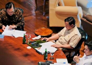 Presiden Prabowo Pimpin Rapat Ekonomi Nasional di Hambalang, Bahas Strategi Hadapi Krisis Global