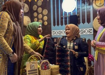 Ketua Dekranasda Nasional Apresiasi Kreativitas Pengrajin Aceh di Inacraft 2025