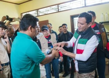 Wagub Aceh Kunjungi Kebun Nilam di Lhoong, Tinjau Proses Produksi Minyak Parfum Ekspor