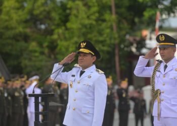 Wagub Aceh Fadhlullah Pimpin Ziarah Hari Pahlawan di Banda Aceh