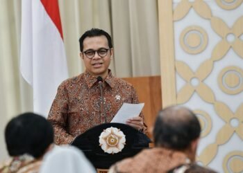 Wamenkomdigi Ingatkan Risiko AI, Daya Kritis Bisa Melemah