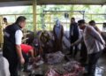 Kapolres Abdya Turun Langsung Cek Mutu Daging Meugang di Pasar Blangpidie